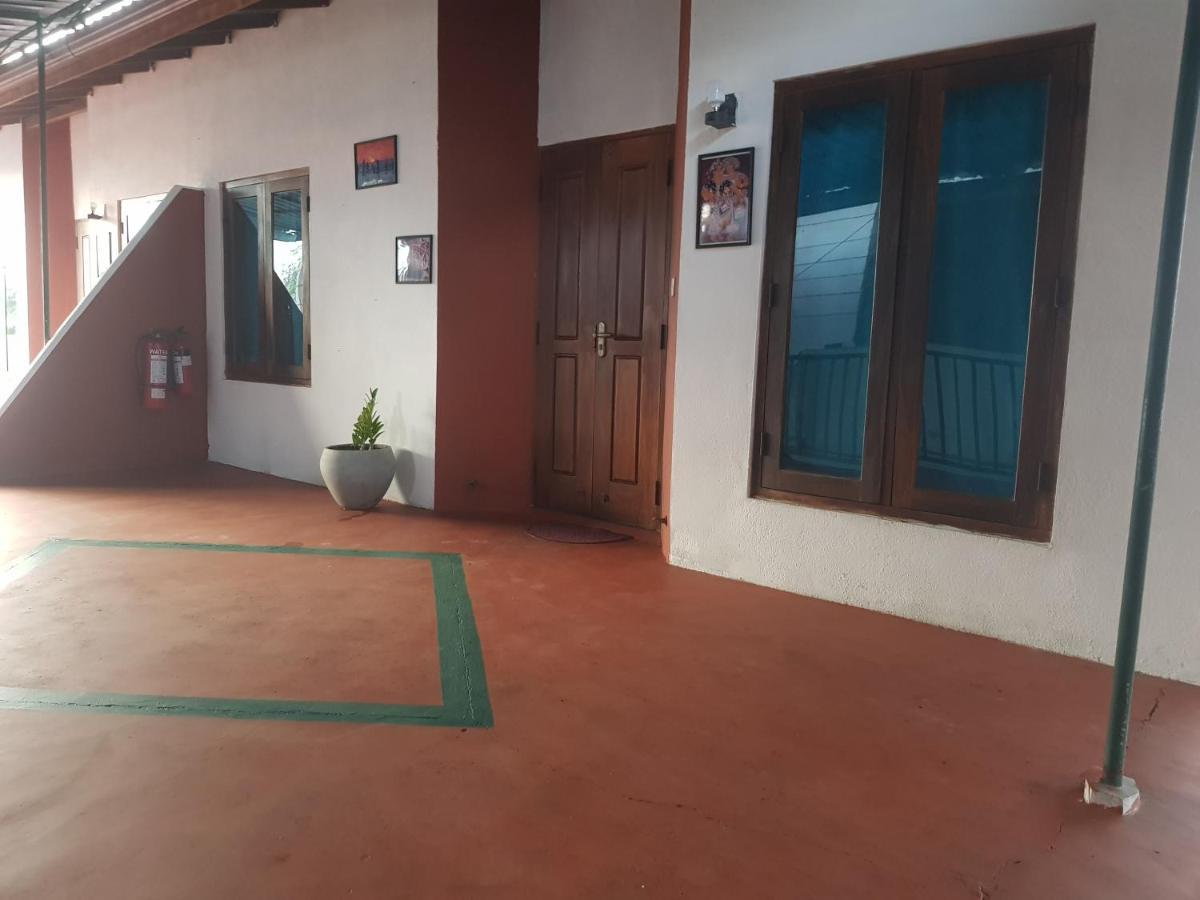 Budget House Weligama Exteriör bild
